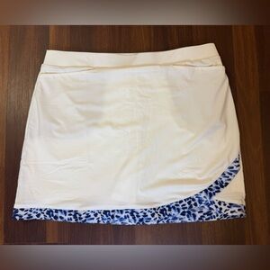 Chico’s White Skort w Built-In Shorts | Blue Print Trim | Size 3 (US 16)